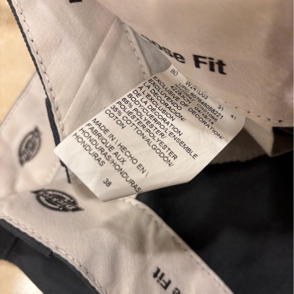 Dickie’s Grey Loose Fit Shorts - Picture 4 of 4